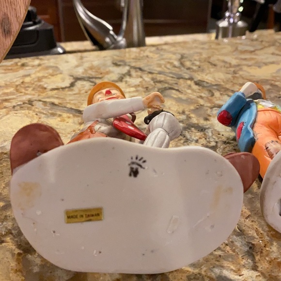 Vintage Clowns, Flambro Emmett Kelly Jr Hobo, Arnart with Umbrella Lot - Picture 9 of 12